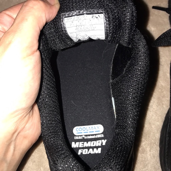 Fila all black coolmax memory foam size 7.5 💕 - Picture 6 of 7